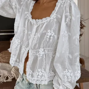 Sylvia | Luchtige Geborduurde Cardigan – Lichtgewicht & Transparante Stof