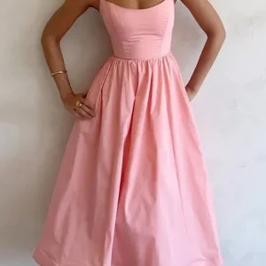 Evira | Midi Avondjurk met U-hals en Wijd Uitlopende Rok