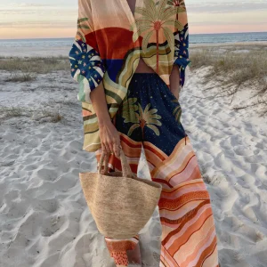 Cillia | Comfortabele Luchtige Strandset met Tropische Print