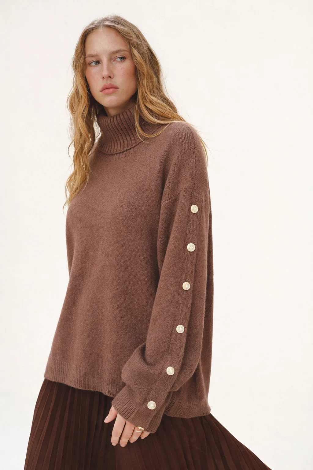 Amber | Stijlvolle Gebreide Dames Trui - Knoop details en Lichte Stretch - Afbeelding 3