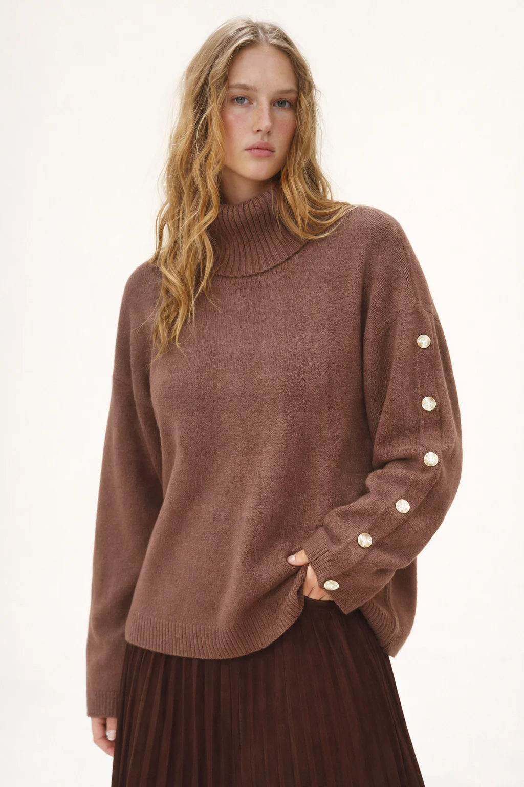 Amber | Stijlvolle Gebreide Dames Trui - Knoop details en Lichte Stretch - Afbeelding 4