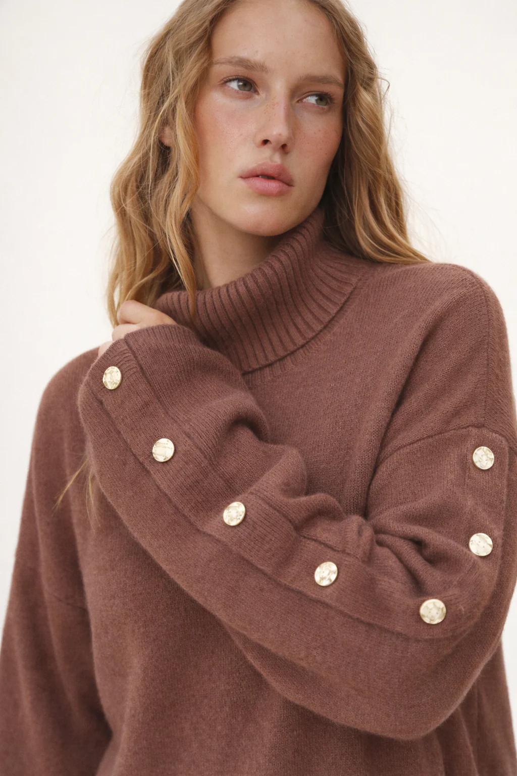 Amber | Stijlvolle Gebreide Dames Trui - Knoop details en Lichte Stretch - Afbeelding 5