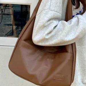 Maia | Ruime Schoudertas van Vegan Leer