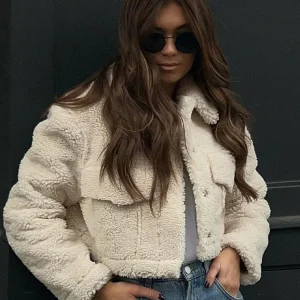 Rinie | Chique Korte Damesjas - Stijlvol, Warm met Trendy Zakken