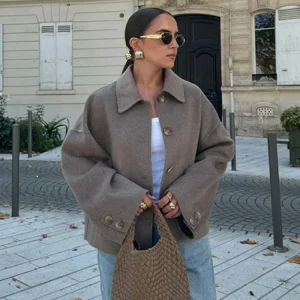 Hélené | Stijlvolle Dames Jas van Wolmix voor Lente – Klassiek & Warm