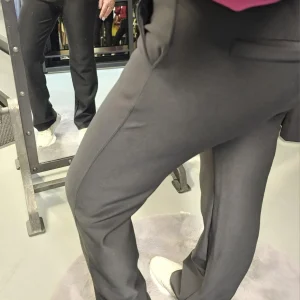 Annuo Straight zwart kort R263