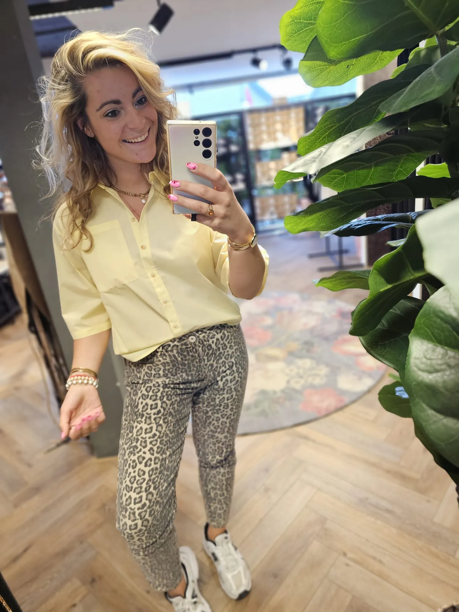 Sisters Point Blouse Elesa-SH Pale banana yellow - Afbeelding 2