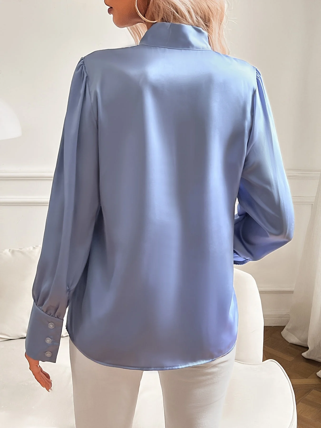 Elly | Damesblouse met Strik Hals en Elegante Mouwen - Afbeelding 5